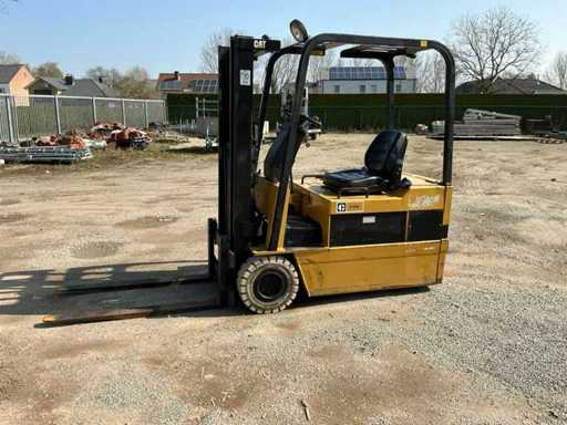 Caterpillar F35 Electric Forklift