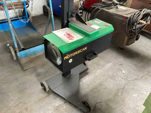 Centering workshop lights