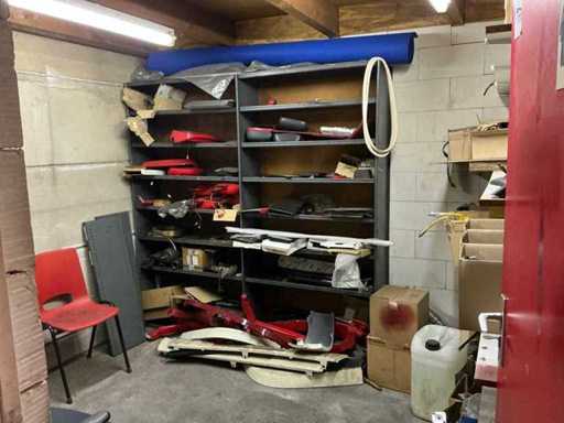 Lot de piese pentru camion