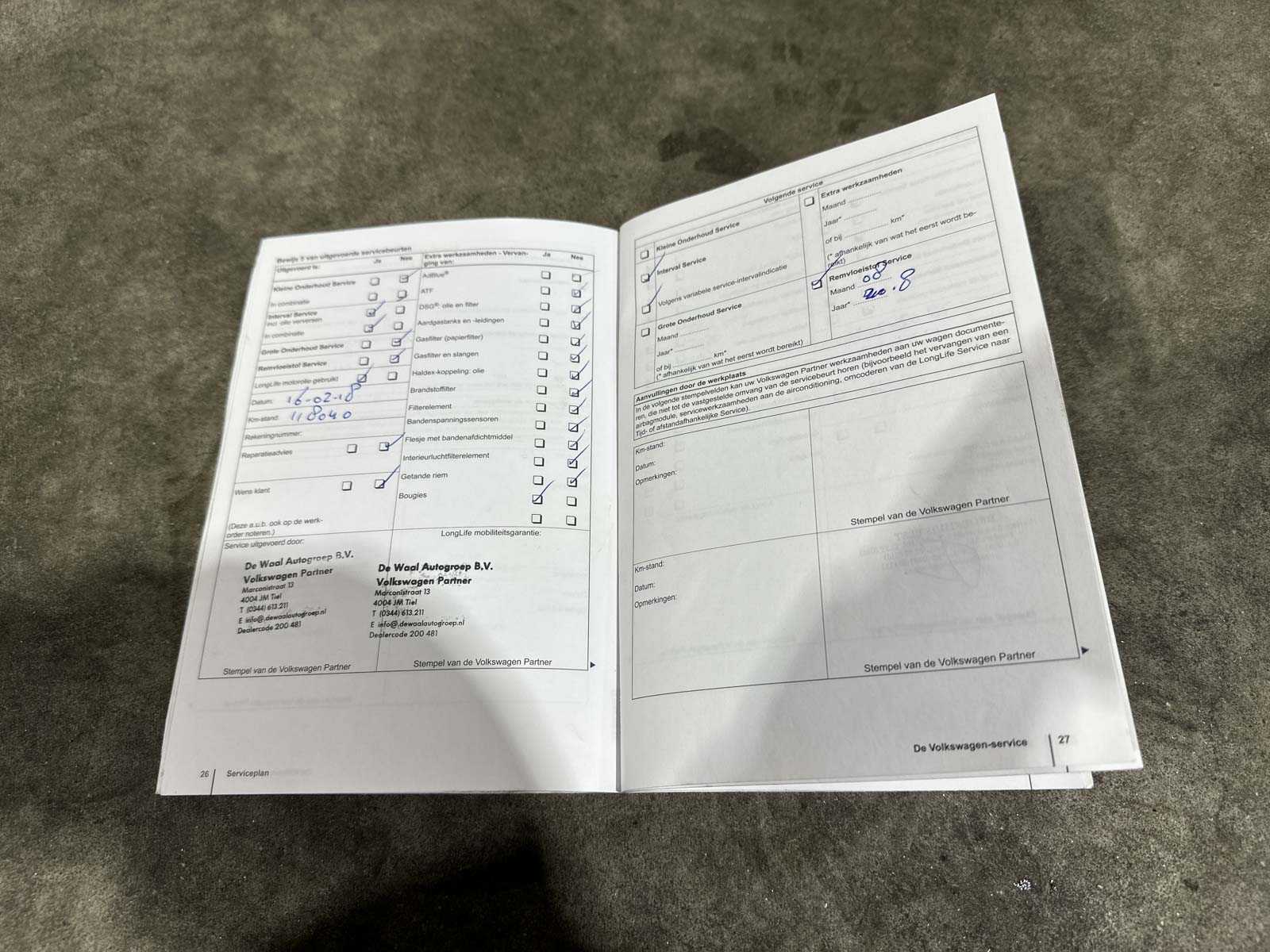 Volkswagen Passat Variant 1.8 TSI Highline 160pk 2011 (Origineel-NL), 71-RPV-9