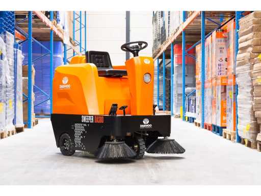 2025 Daewoo DAS 80 Opzit veegmachine