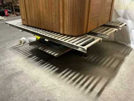 2003 Bishamon E7 Up EZU-15 Pneumatische heftafel met elektrische draaikrans