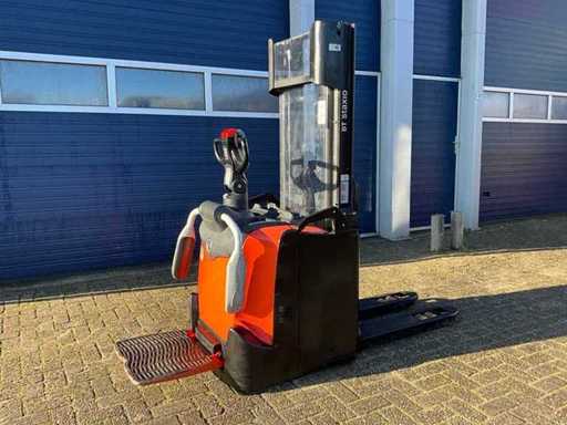 2016 BT SPE120 Stacker