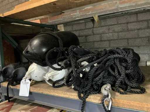 Ancoră pliabilă și aripă