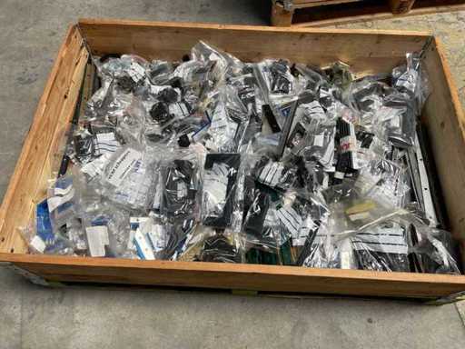 Zayer-Hwachon_YCM - Other machine accessories a.o. Bed scrapers