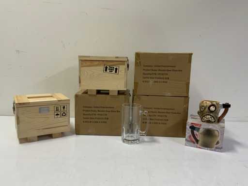 United Entertainment Beer Mug (x4) e Zombie Mug (1x)