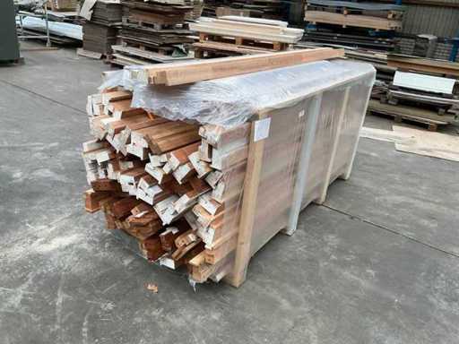 Bois à cadre Meranti environ 2 kub