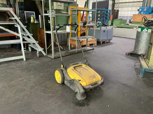 Kärcher sweeper, manual