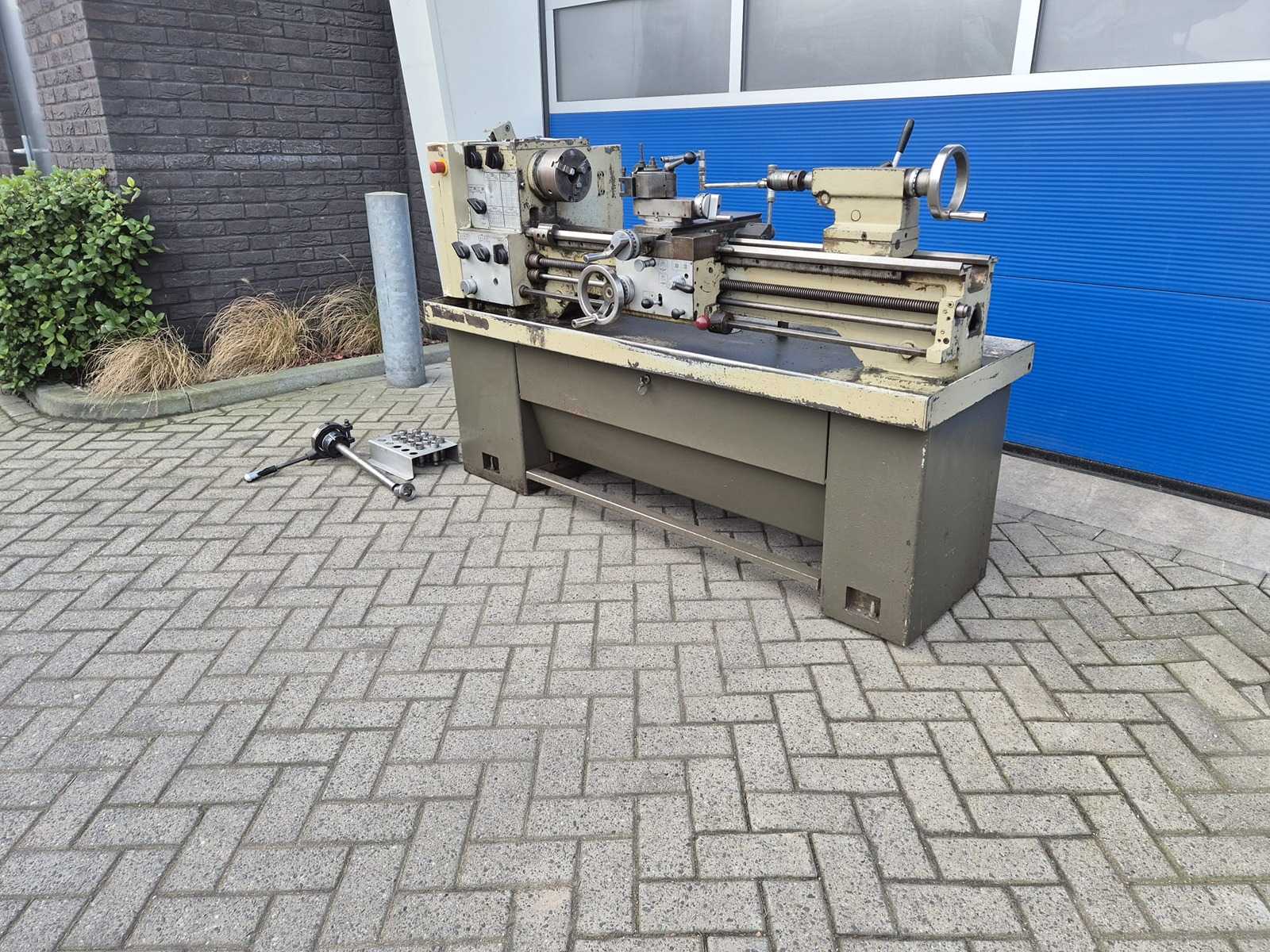 Harrison – M300 – Lathe with collet device