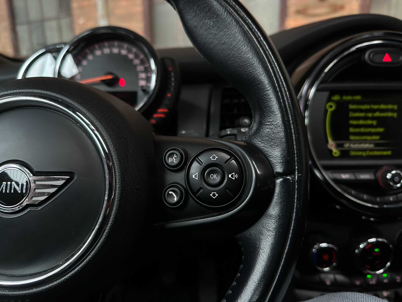 Mini Cooper Business 1.5 136pk 2016 (Origineel-NL), JF-468-B