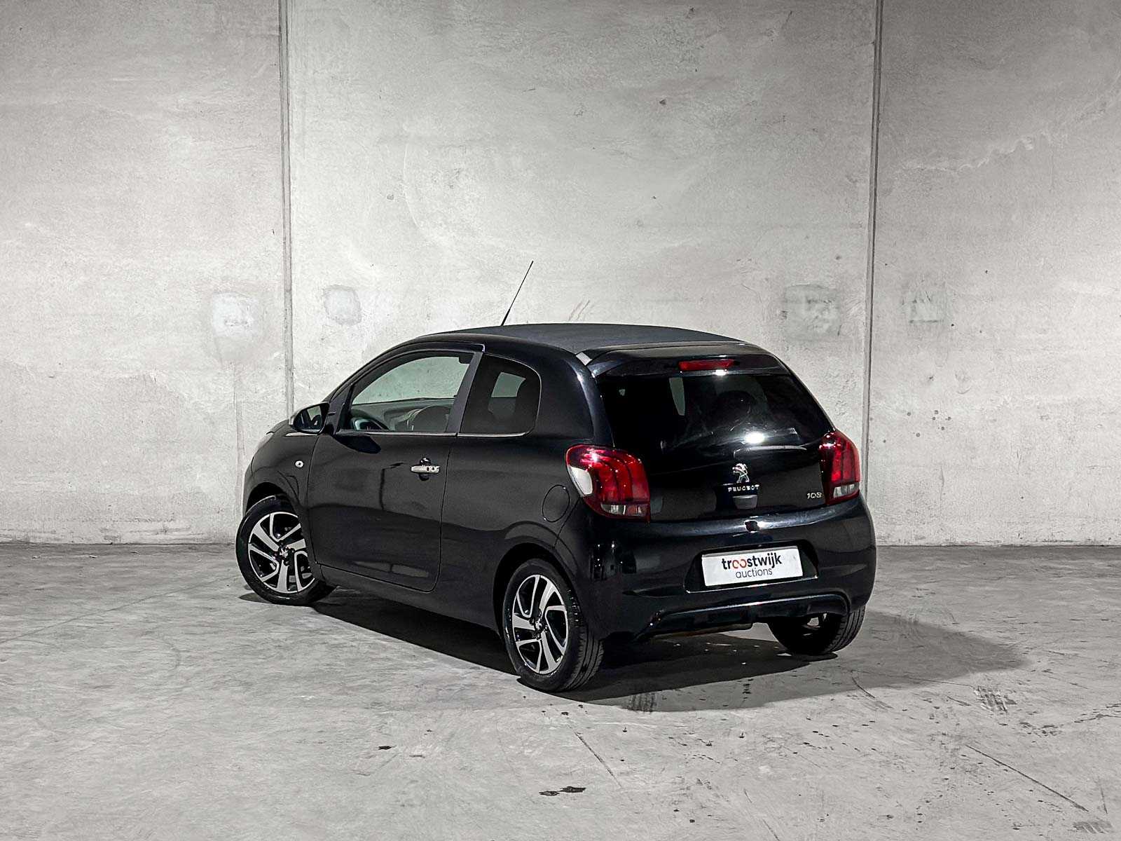 Peugeot 108 1.2 Puretech Allure 82pk 2015, PP-318-L