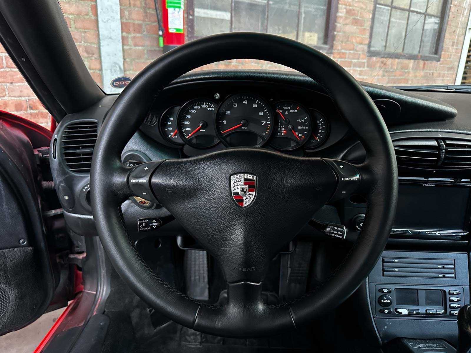 Porsche 911 Cabriolet Carrera 3.4 996 (Hardtop) 300pk 2001 Youngtimer