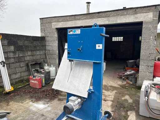 2016 Zagro UVB 500 Bandsaw Machine