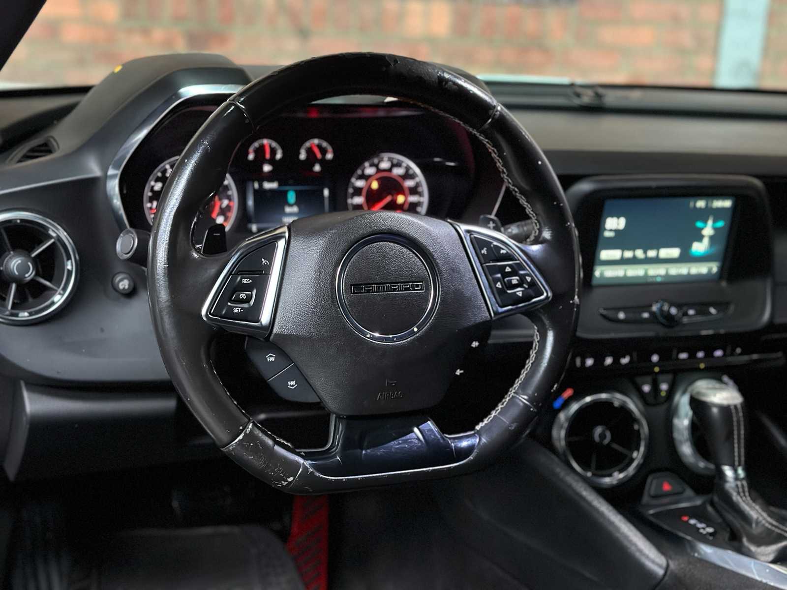 Chevrolet Camaro 1LT 2.0L I4 F DOHC 16V 275pk 2017