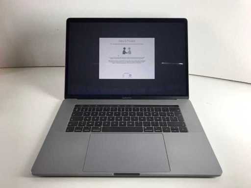 Apple MacBook Pro 15.4", Core(TM) i9 9th Gen, 16 GB RAM, 500 GB NVMe, AMD Radeon Pro 560X Laptop