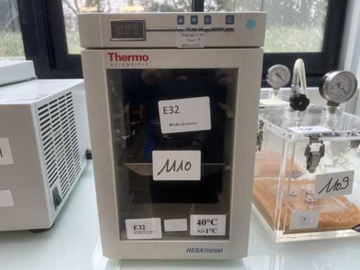 2013 Inkubator Laboratoryjny THERMO SCIENTIFIC HERA