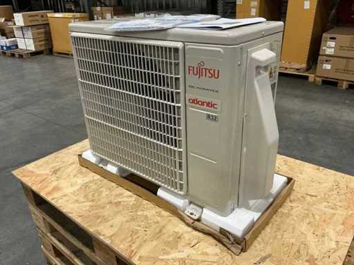 Unitate exterioar? Fujitsu AOYG12KMCC Air Conditioning