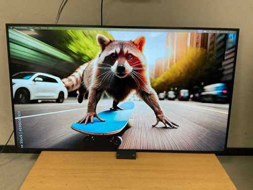 Monitorul LCD Panasonic (TH-65EQ1W) 65", 3840x2160 (UHD)