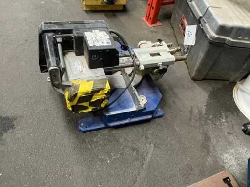 Ferăstrău unghi Metabo KGS301