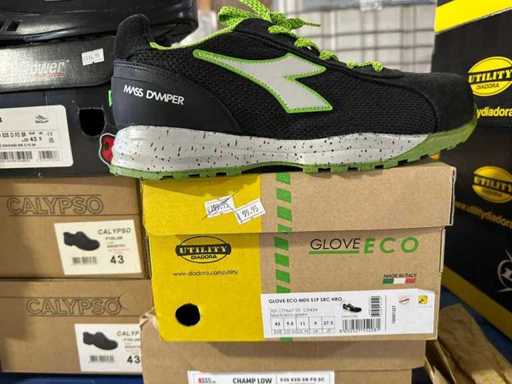 Diadora Low Pair of Work Shoes