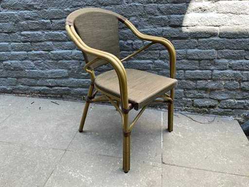 Terrasstoel en tafel