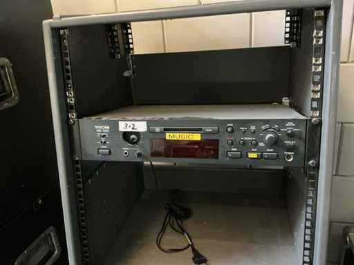  Lecteur Tascam MD301 (2x)