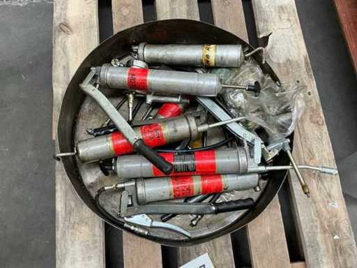 Various Kluber grease pumps (7x)