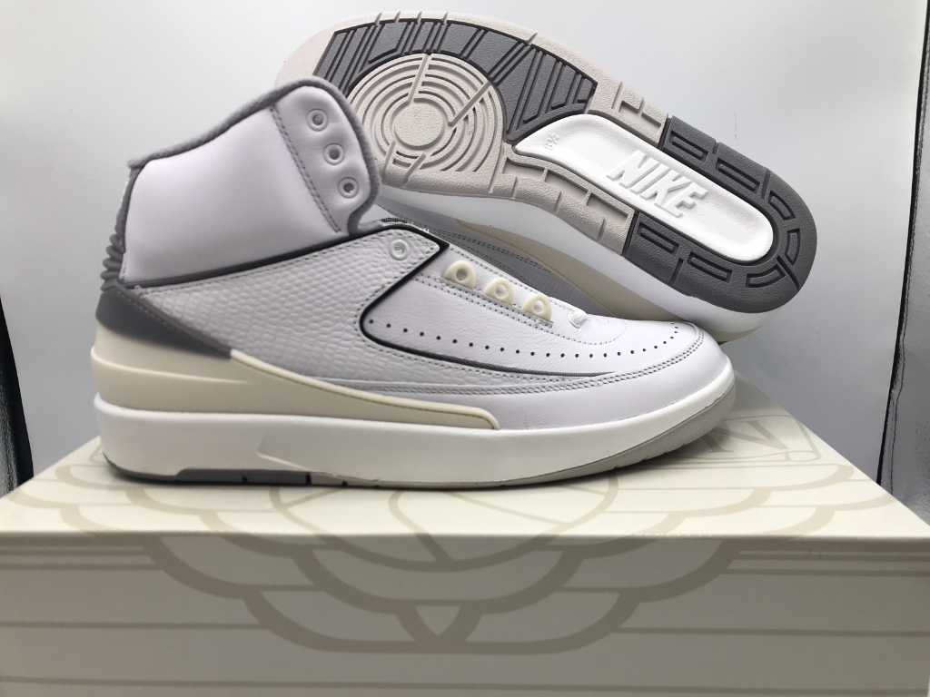 Nike Air Jordan 2 Retro Blanc/Gris Ciment-Voile-Noir Sneakers 42
