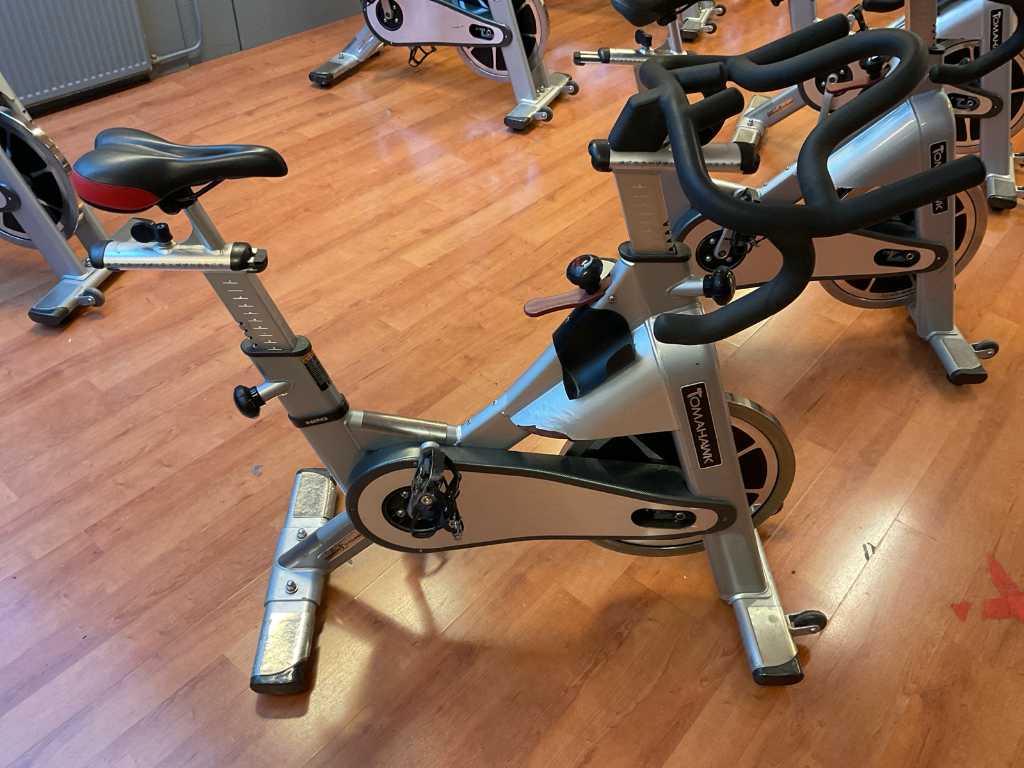 Tomahawk best sale spin bike