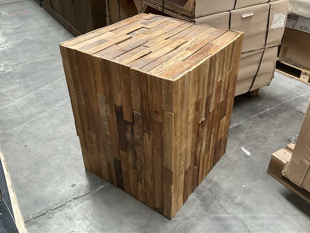 20x Stand in teak wood