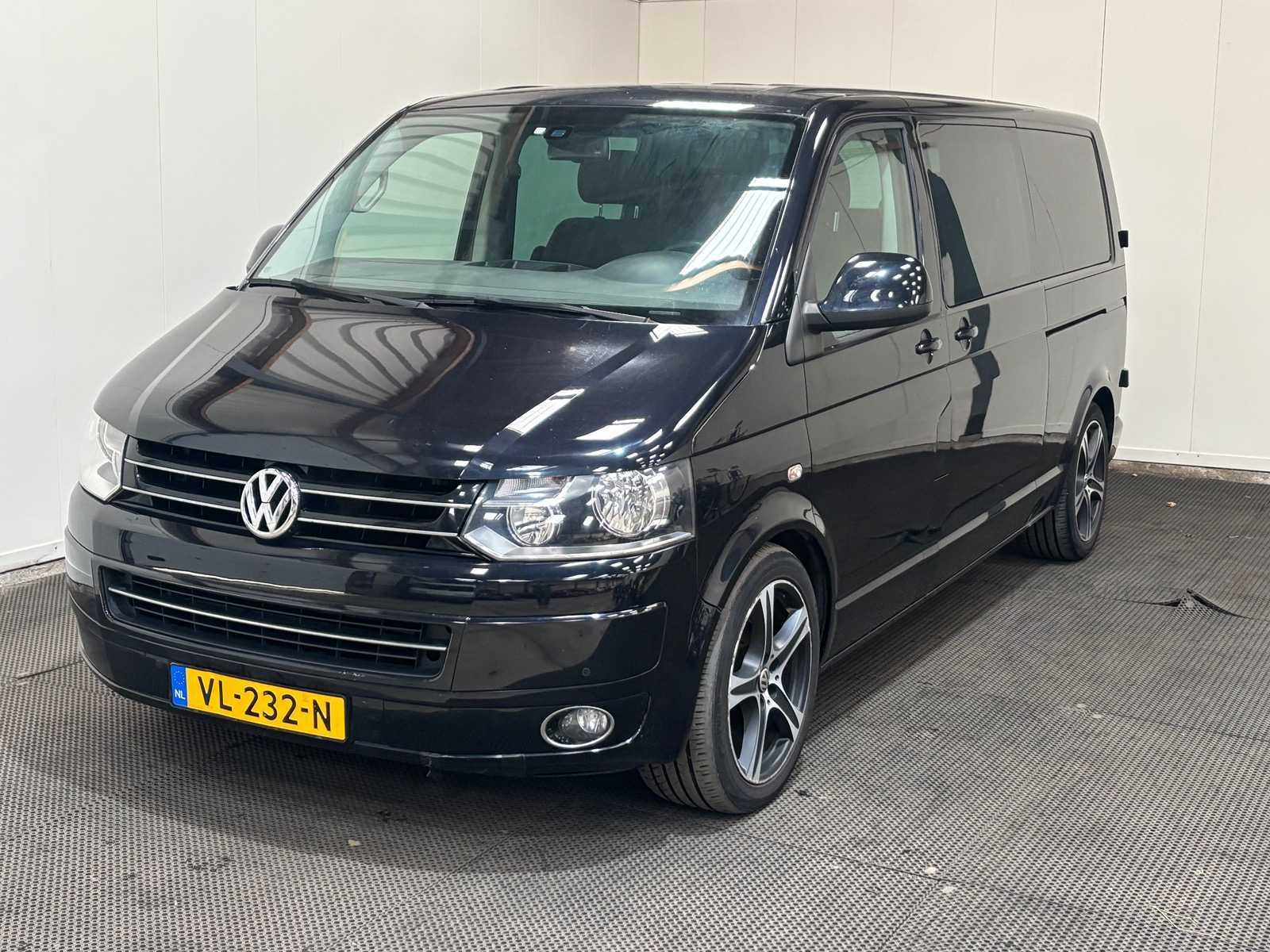 Volkswagen – Transporter – 2.0 TDI L2H1 Com. DC – 2015 – Van