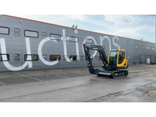 0db3a14f-49c4-4e76-a506-cf86940d477e.mp4