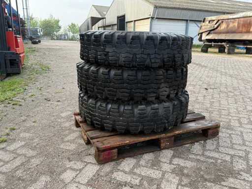 Continental - Tire 11.00-20 (3x)