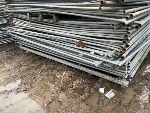 BP Construction fence with block (35x)