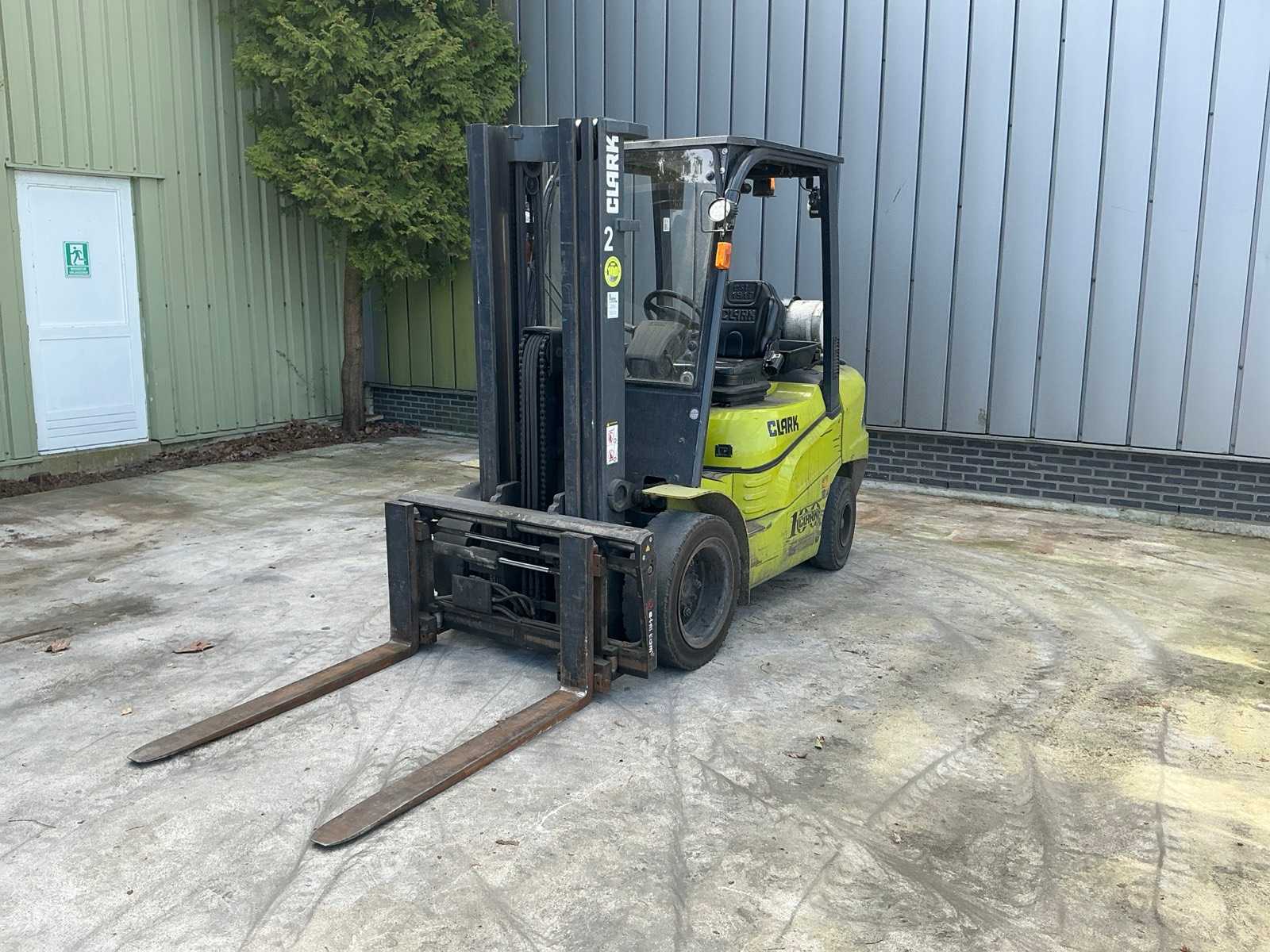 2018 – Clark GTS 30L – wózek widłowy