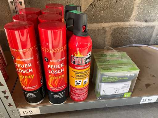 Mix lot with, among other things, natural gas detectors