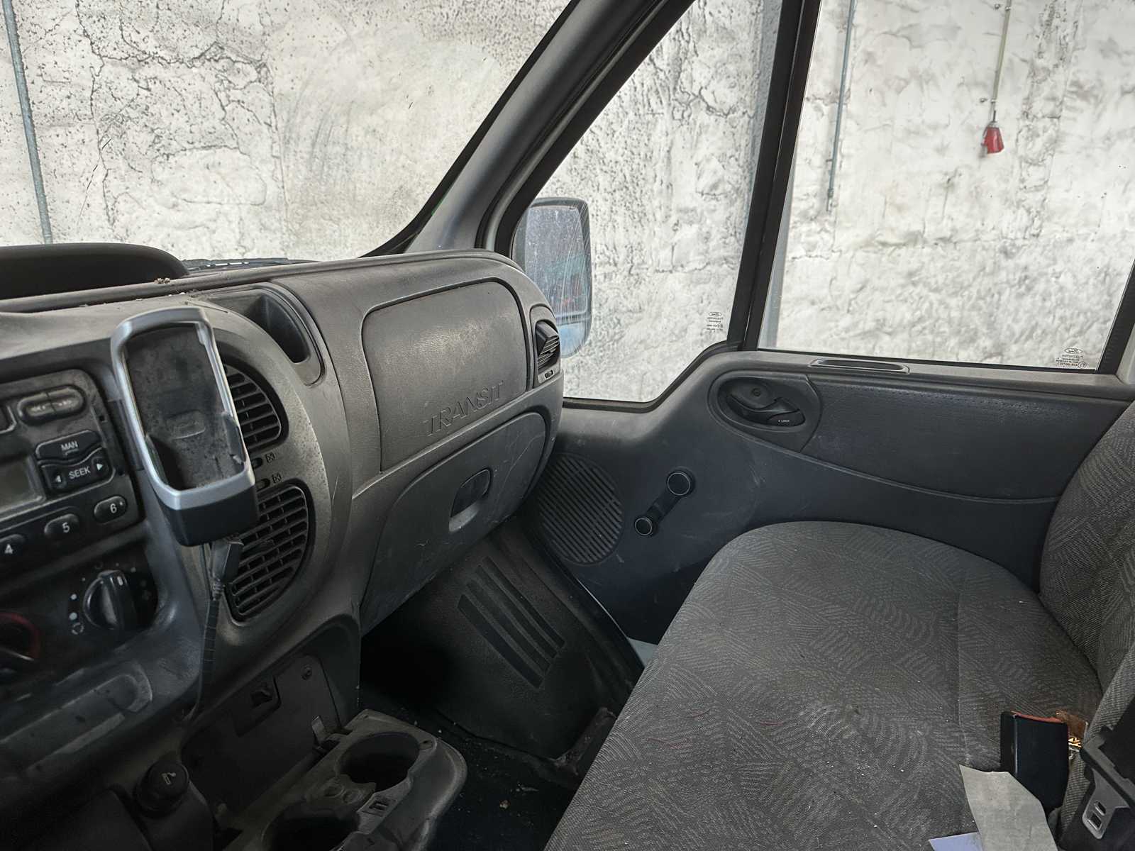 Ford Transit 260S 2.0TDdi 86PK 2003, 33-BK-DB