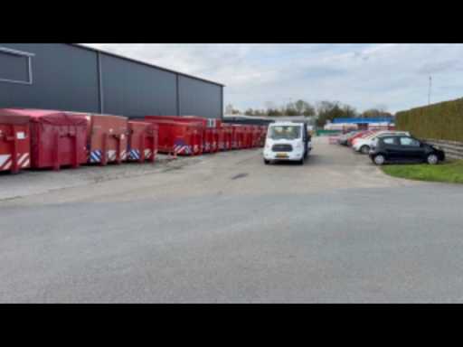 0c073f56-e3a8-471b-9899-9ca4b53e6c96.mp4