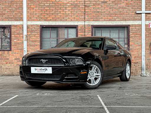 Ford Mustang 3.7 V6 305pk 2012 Coupe -Handgeschakeld-