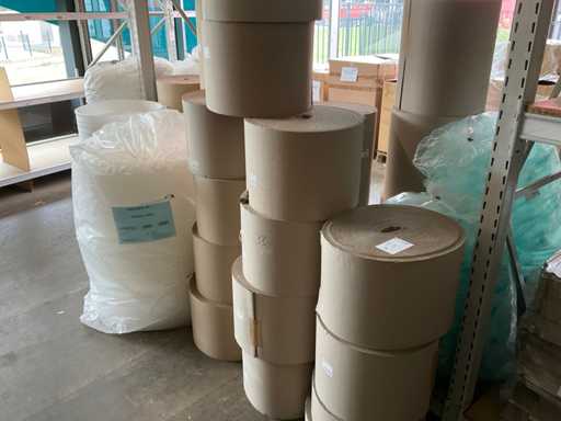 Lotto di cartone ondulato e materiale di riempimento