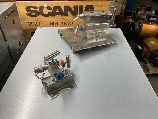 Astava Shut-off Valves AISI 316L (16x)