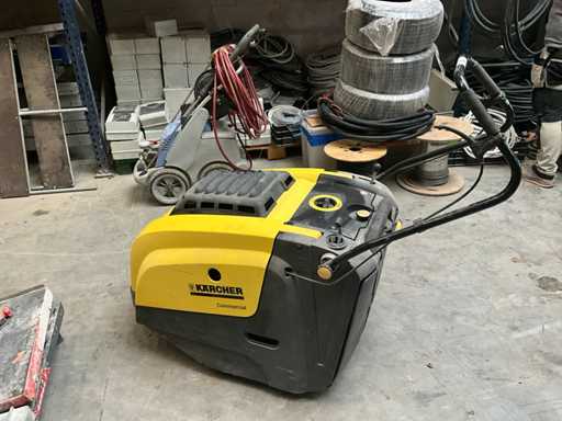2010 Kärcher Km 75/40 W sweeper
