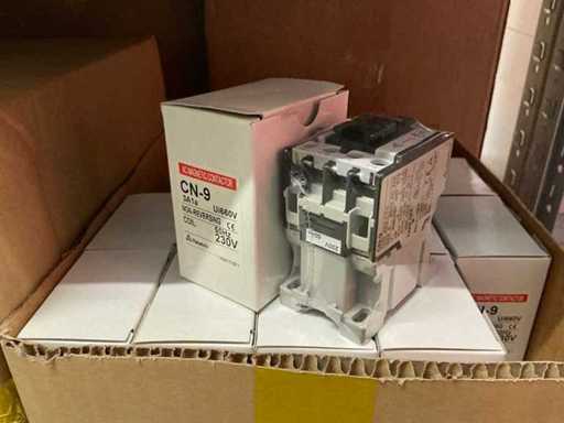 Lot AC Contactori magnetici CN-9 3A1a (560x)