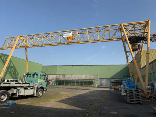 AUMUND - 1982 - Portique monopoutre