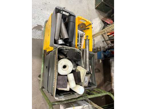   Sammellos Spann- und Vorrichtungsteile