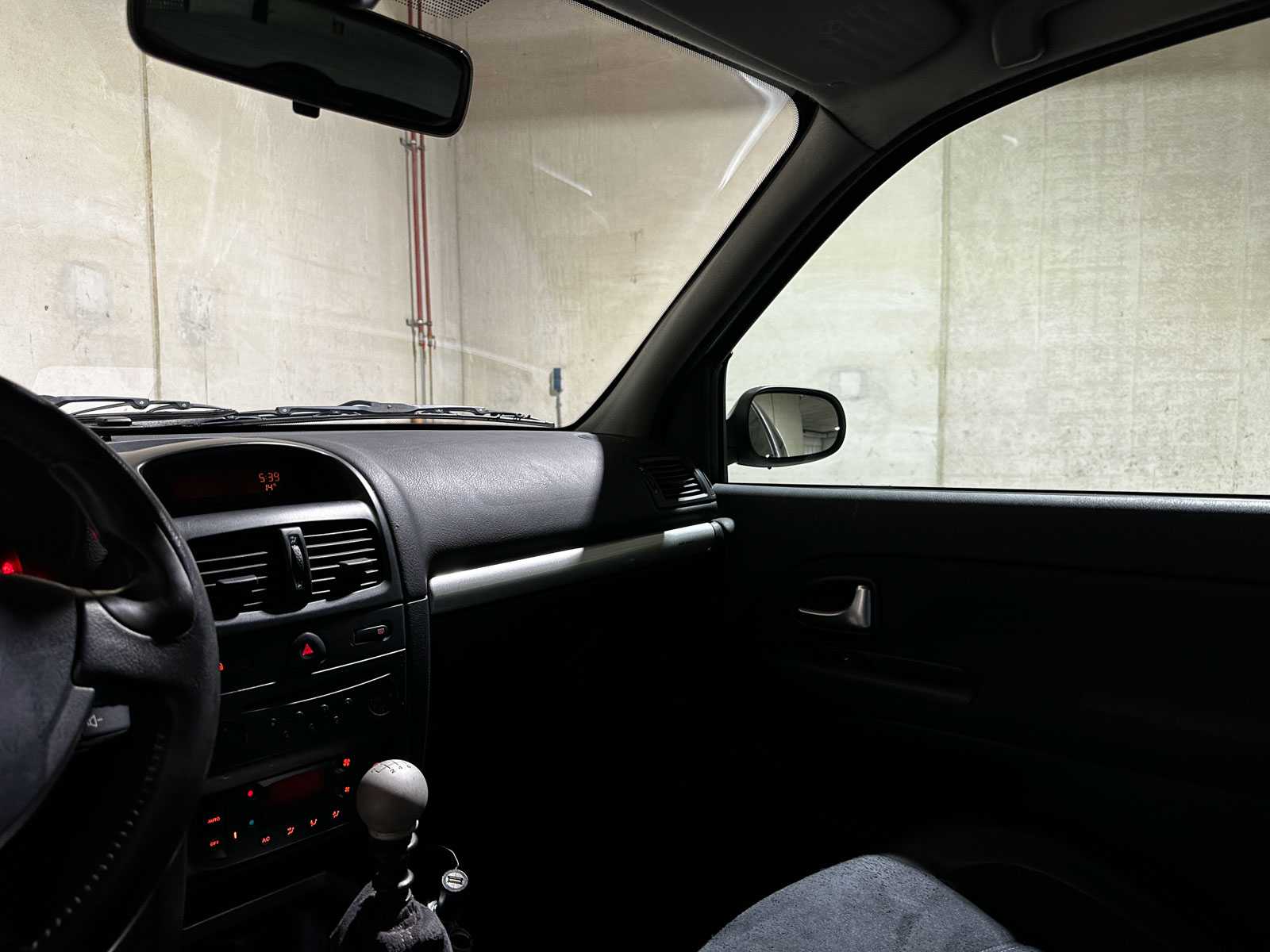 Renault Clio V6 3.0 Sport RS Phase 2 (NR 149) 255pk 2004 Youngtimer