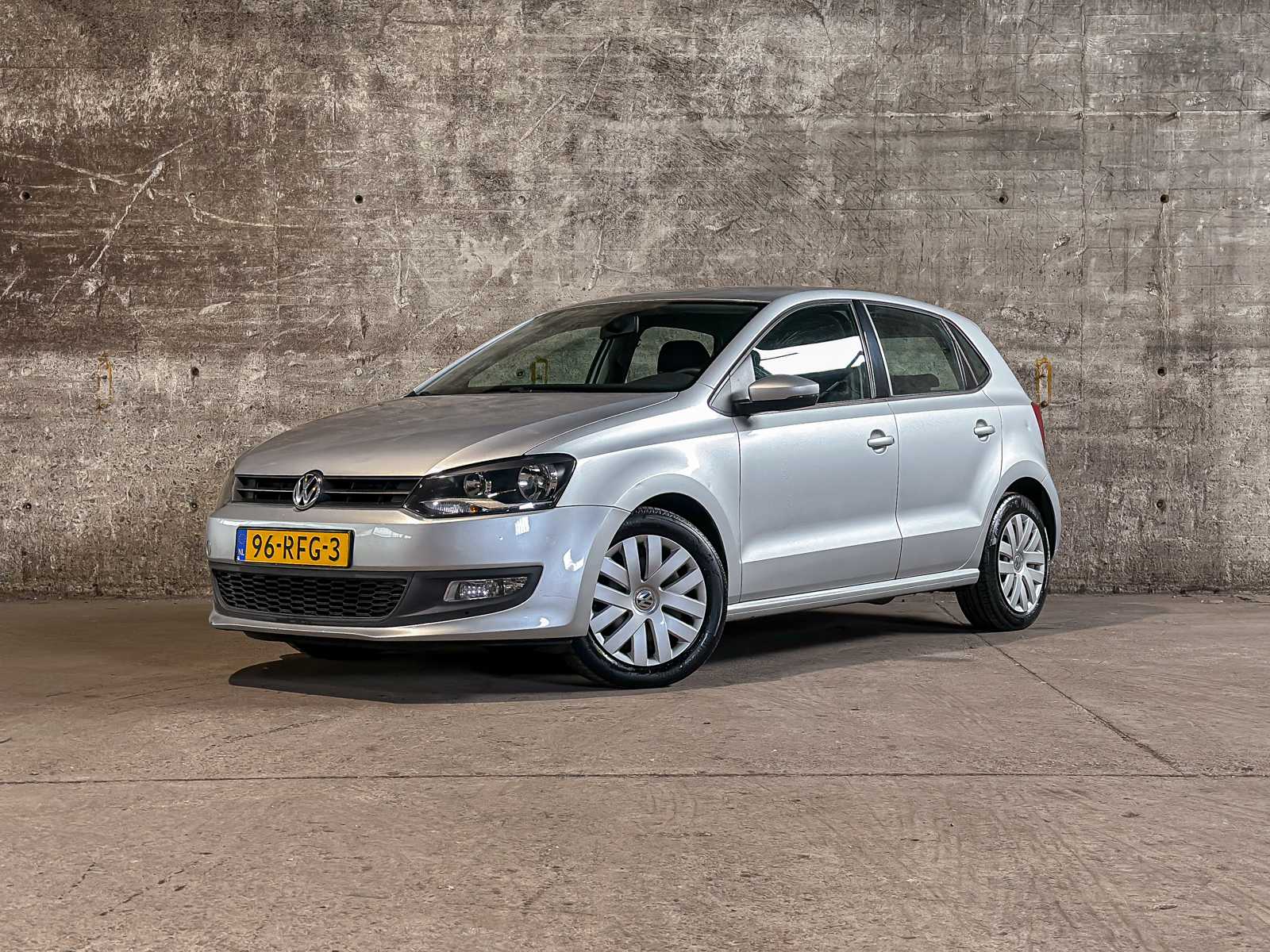 Volkswagen Polo 1.4-16V Comfortline 86pk 2011 (Origineel-NL), 96-RFG-3