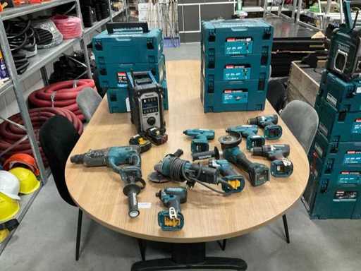 Outils Makita avec 6 valises (10x)