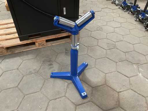 Roll support stand
