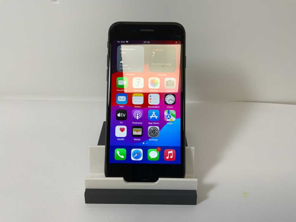Apple iPhone SE a 2-a generație - 64 GB - Negru